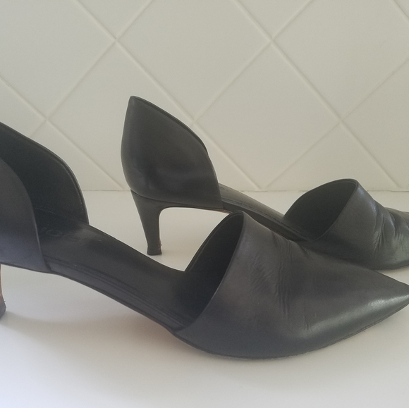 Gorgeous VINCE black Aurelian kitten heels - Picture 2 of 8
